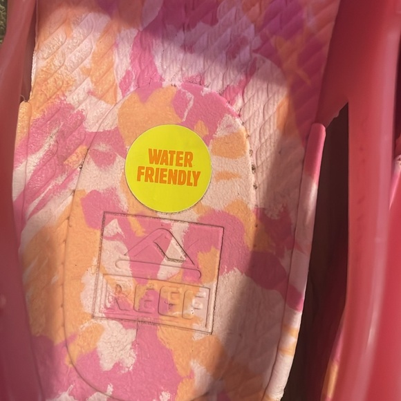 REEF Sandals - Picture 2 of 3